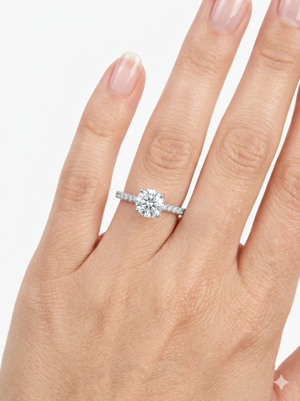 NWT Round-Cut Solitaire Pavé Engagement Ring
925 Silver Moissanite 0.53CT VVS D